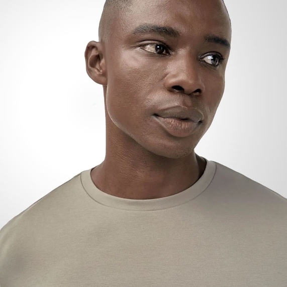 CAMISETA OFICINA RESERVA MASCULINA FIO PIMA PREMIUM MARROM