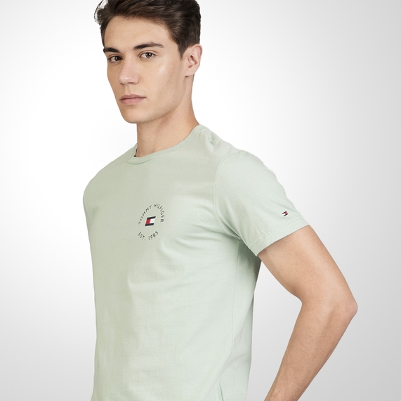 CAMISETA TOMMY HILFIGER MASCULINA ESTAMPADA LOGO CIRCULAR VERDE